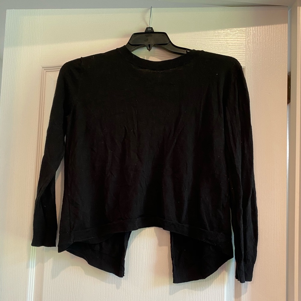 Gap sweater